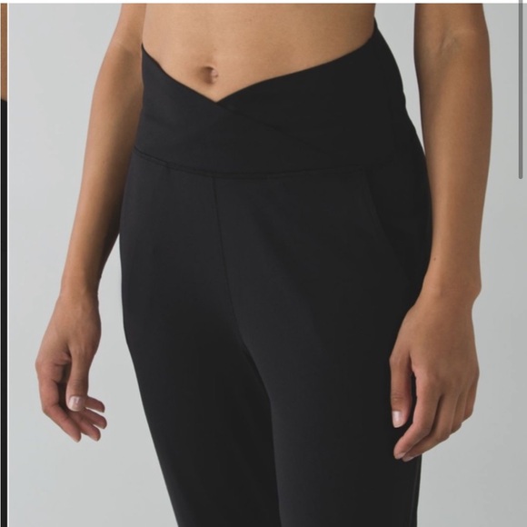 Lululemon Sunset Salutation Crop - Picture 2 of 3